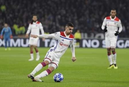 舞台上为中 舞台上为中